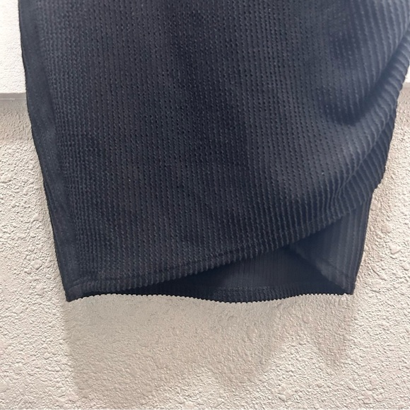 ANTISTAR Black Ribbed Knit Dress with Ruched Side NWT XS - Picture 5 of 6